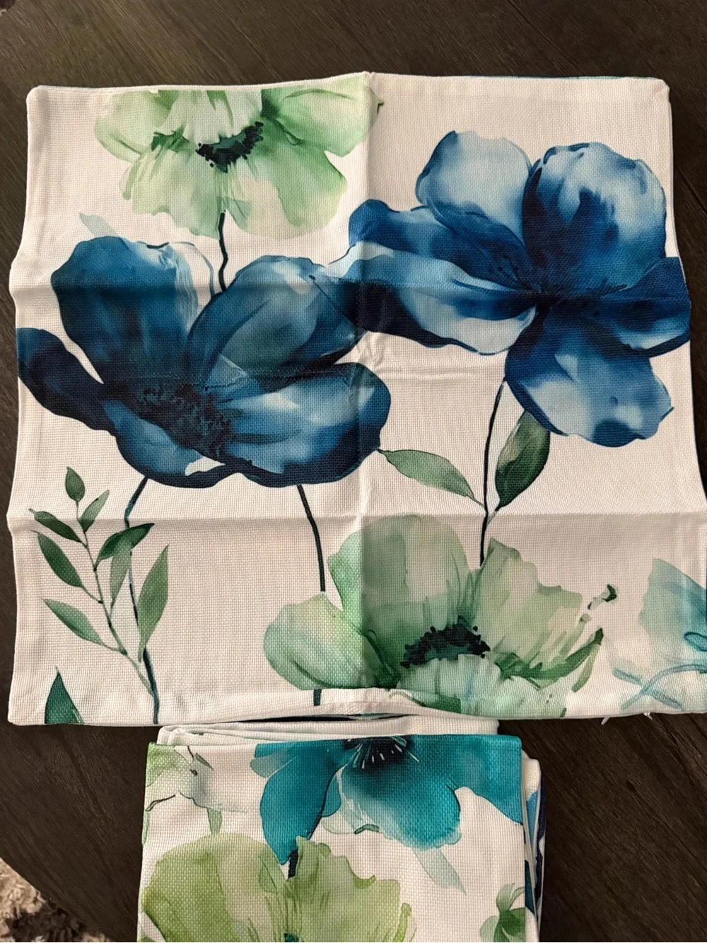 Comminy blue green